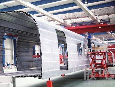 沈阳鑫谊顺达轨道交通设备有限公司订购一个304不锈钢水箱7.5m³
